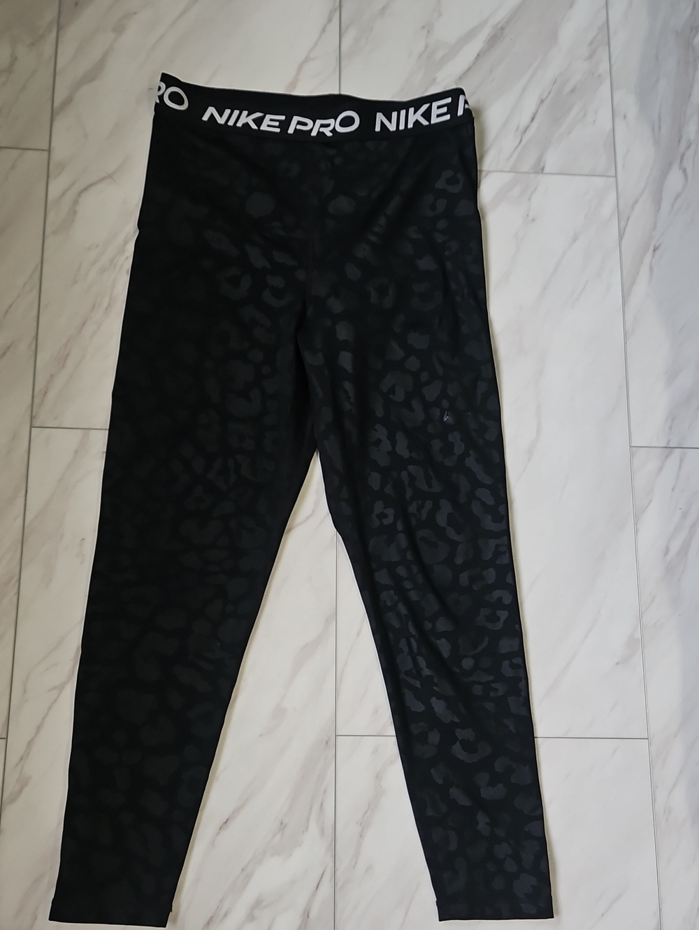 Nike Black Subtle Leopard Print Leggings